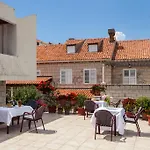 Apartment Raguz *